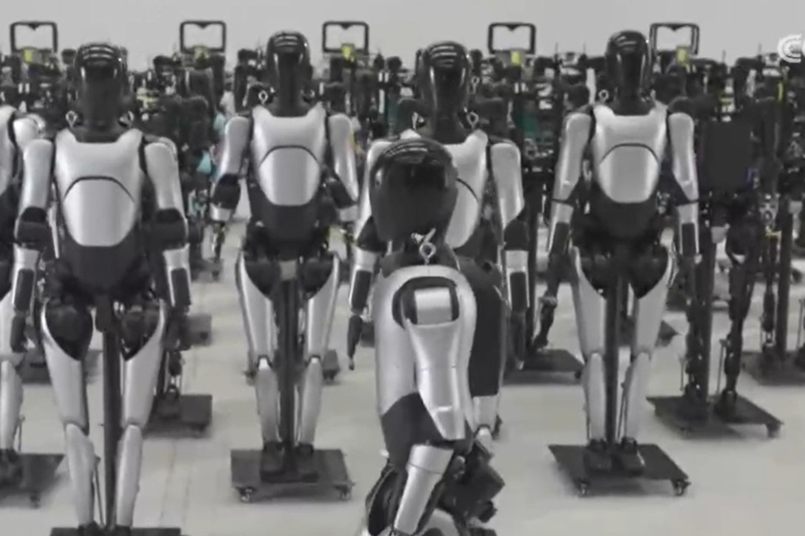 央视报道！揭秘XKTY星空·中国机器人量产超级工厂